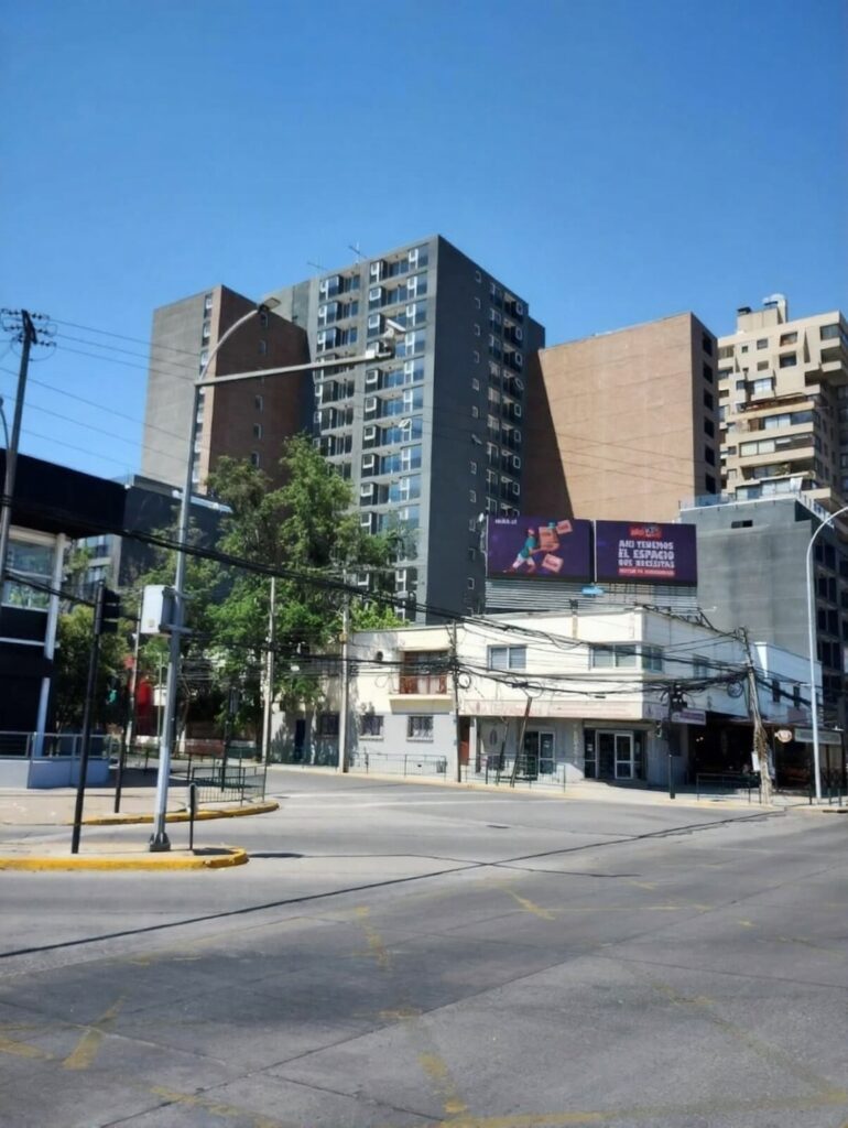 Edificio en Ñuñoa venta con ayuda para el pie cercano a metro Villa Frei por Irarrazaval