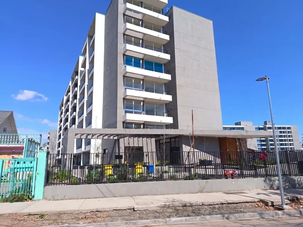 Edificio en La Florida con departamnetos entrega inmediata La Florida metro Vicente Valdes