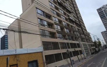 Edificio a pasos del Metro Cerrillos con departamentos entrega inmedita y bono pie