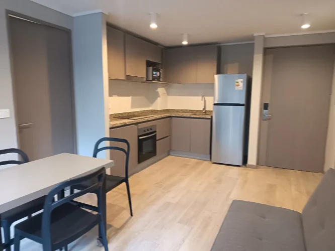 Living comedor venta departamento con bono pie entrega inmediata metro Los Heroes