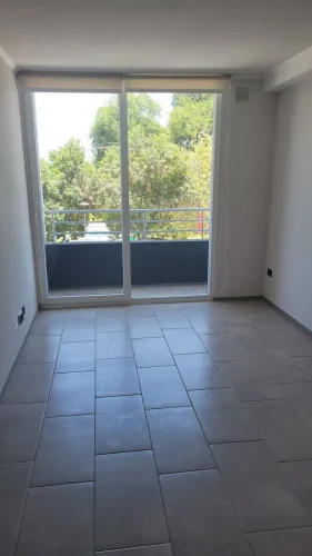 Living comedor balcon ventana termo panel Departamento en Concepción con bono vende tcpropiedades