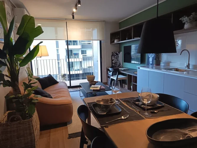 Living comedor, mirada, balcón, grandes espacios, venta con bono pie La Florida.