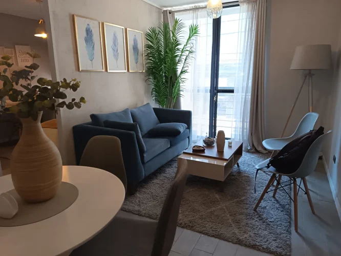 Living comedor, mirada balcón, venta con bono pie, entrega inmediata, Estación Central