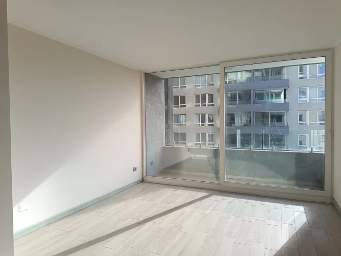 Living comedor, vista balcón, venta con bono pie 15 por ciento