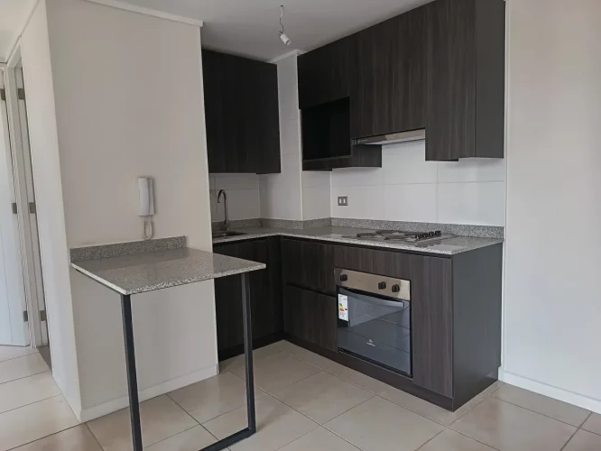 Cocina amoblada, grandes espacios, venta Quinta Normal, sin ahorros