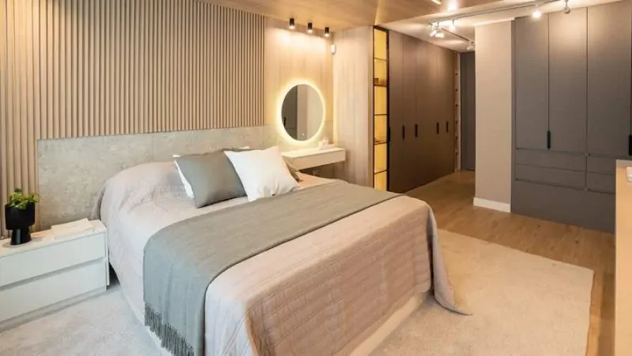 Dormitorio principal cama dos plazas con closet