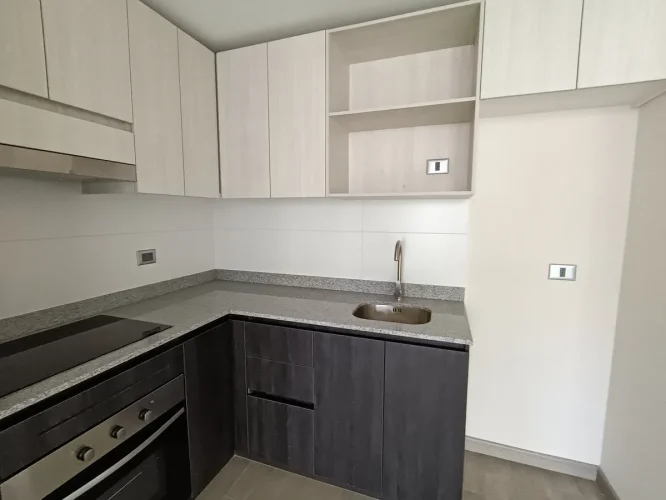 Cocina amoblada grandes espacios venta en La Cisterna entrega inmediata
