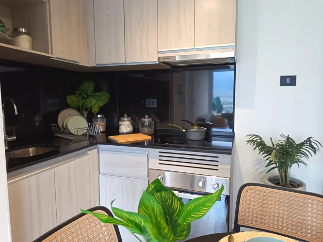 Cocina amoblada departamento La Florida metro Mirador