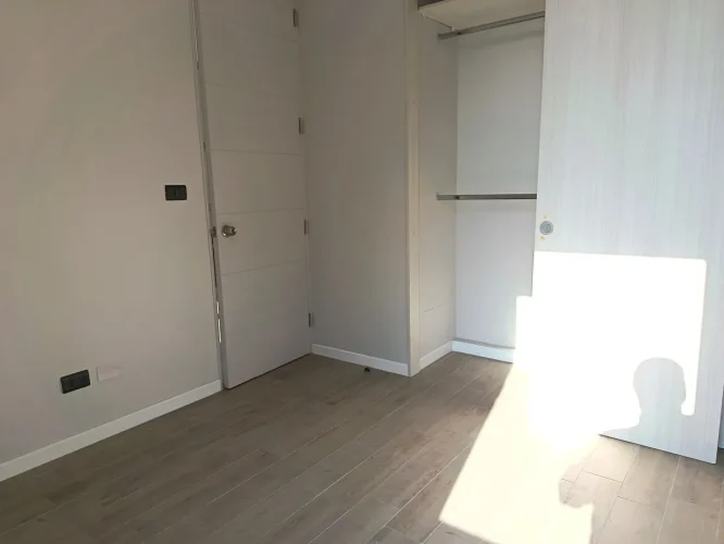 Dormitorio principal, cama de dos plazas a la venta con bono pie
