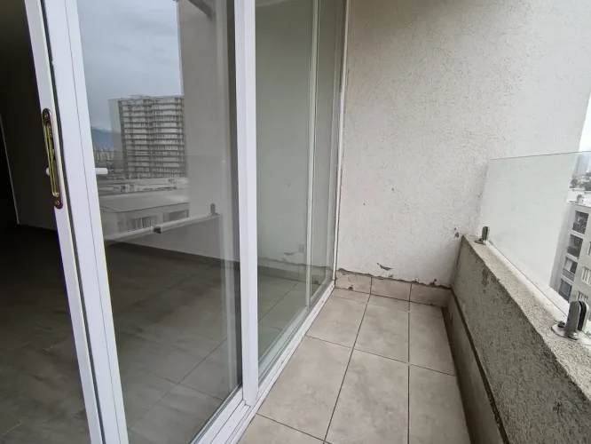 Balcón con ventanas termo panel