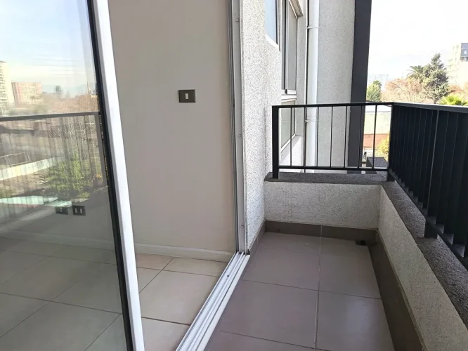 Balcón, piso cerámica. Gran espacio en venta en Quinta Normal con bono pie