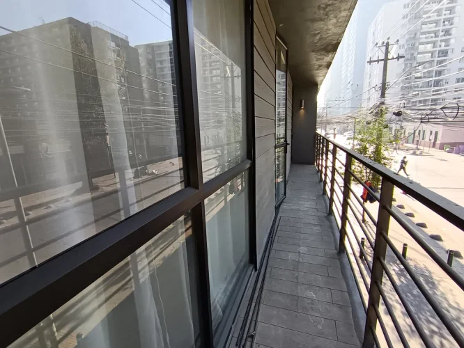 Balcón desde el living comedor y dormitorio venta con bono pie, entrega inmediata, Estación Central