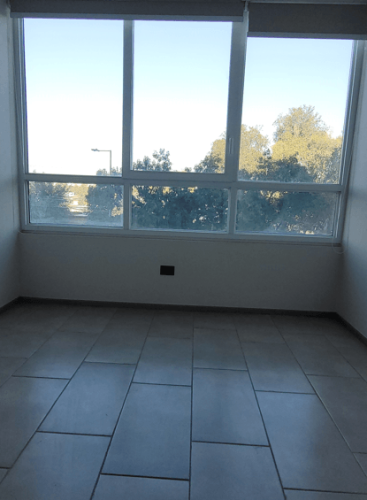 Dormitorio principal cama de 2 plazas venta con bno pie san Joaquin