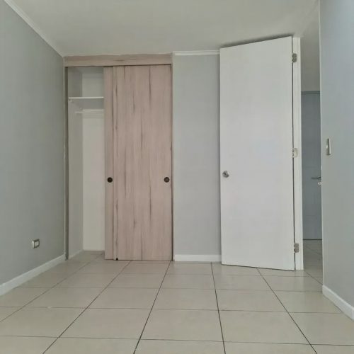 Closet dormitorio principal departamento Quinta Normal venta con bono pie