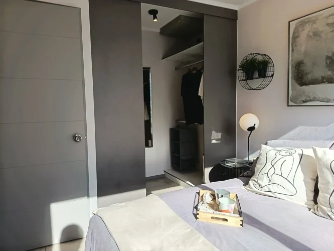 Dormitorio principal, cama 2 plazas, venta San Joaquín.