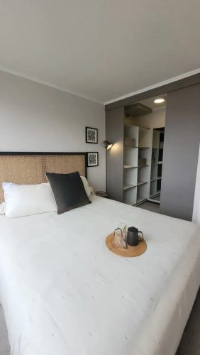 Dormitorio principal con walking closet venat con bono pie en Puerto Montt