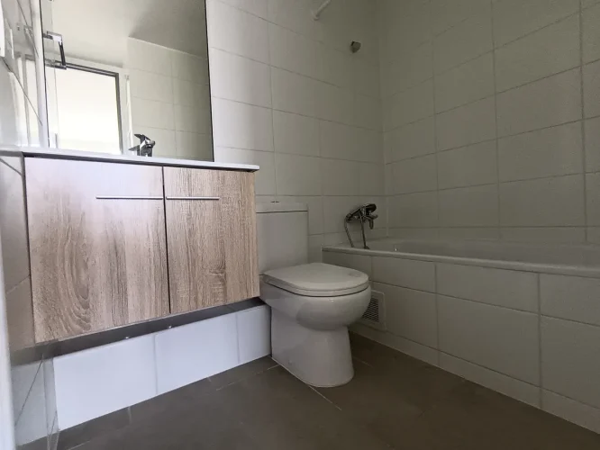 Baño dormitorio principal venta La Florida metro Bellavista apoyo al pie