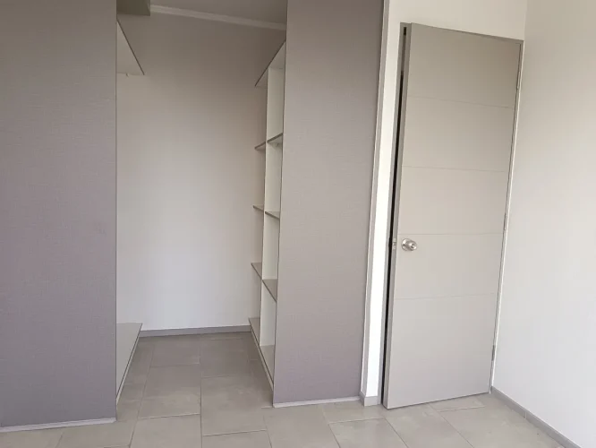 Walkin closet dormitorio principal departamento venta entrega futura San Joaquin