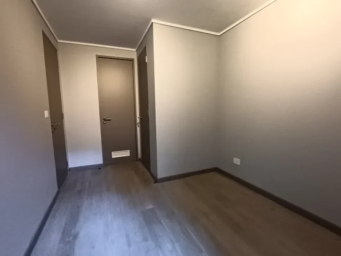 Entrada dormitorio venta departamento con bono pie entrega inmediata metro Los Heroes