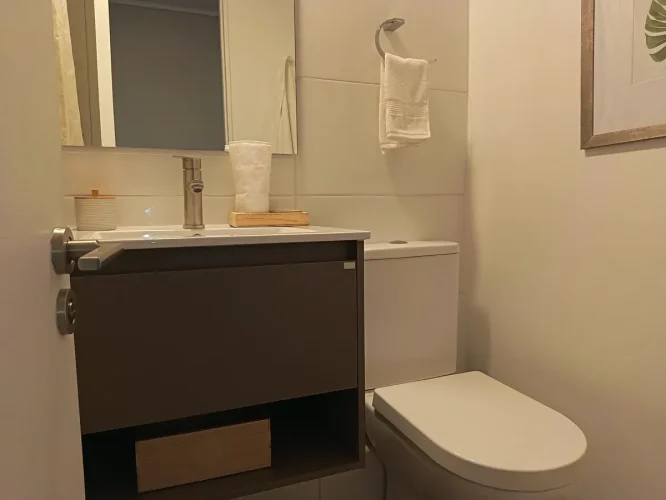 Segundo baño con tina, venta con bono pie La Florida.