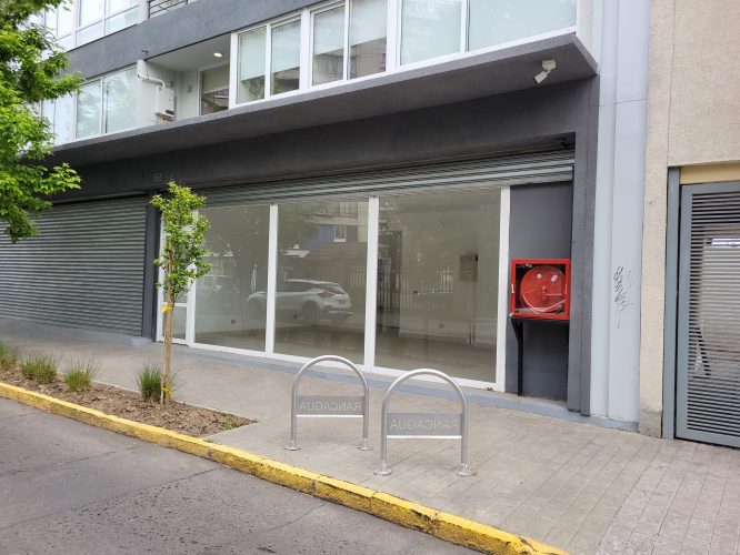 8) Fuera local