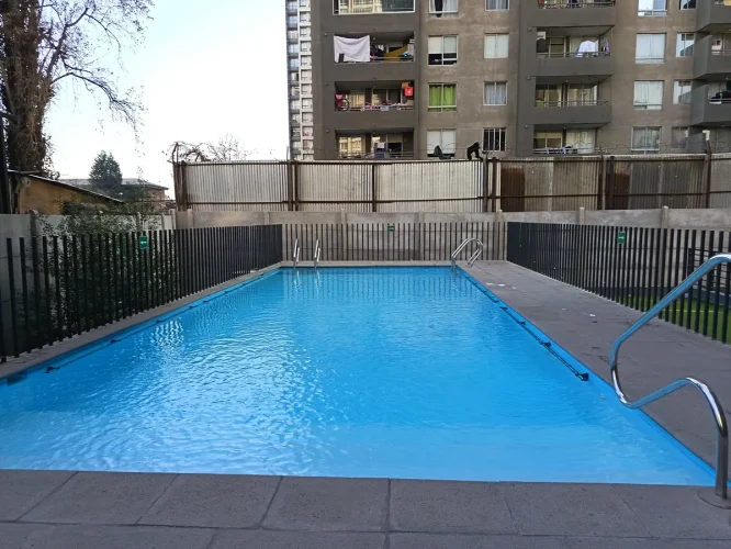 Piscina en edificio, venta con bono pie